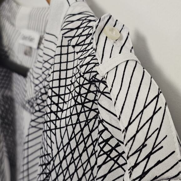 Calvin Klein Sheer Black & White V-Neck Roll Tab Sleeves Button Blouse Size 2X - Picture 5 of 7